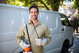 Best Outdoor Pest Control  in Middleton, WI